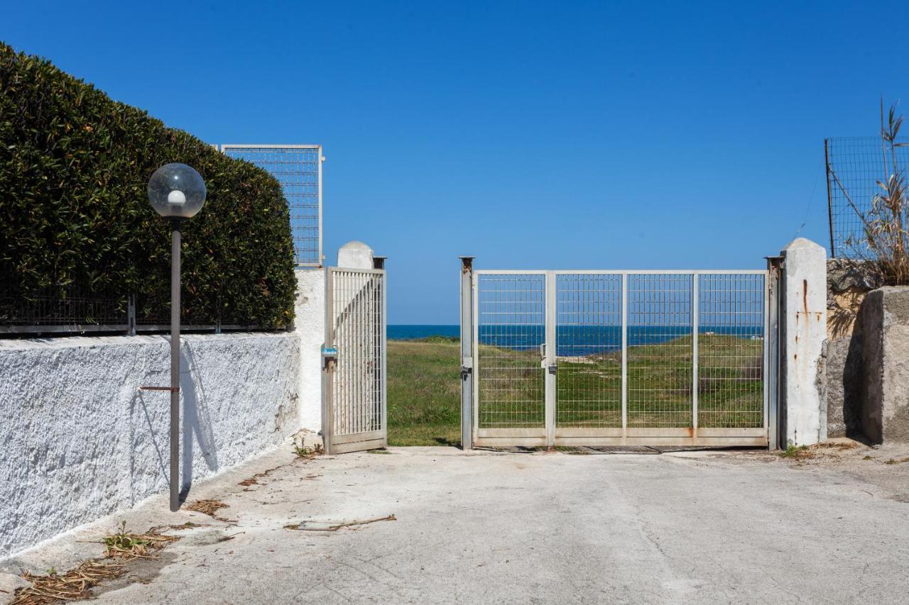 Casalmare Apartments One Step From The Sea Mola di Bari Exterior foto