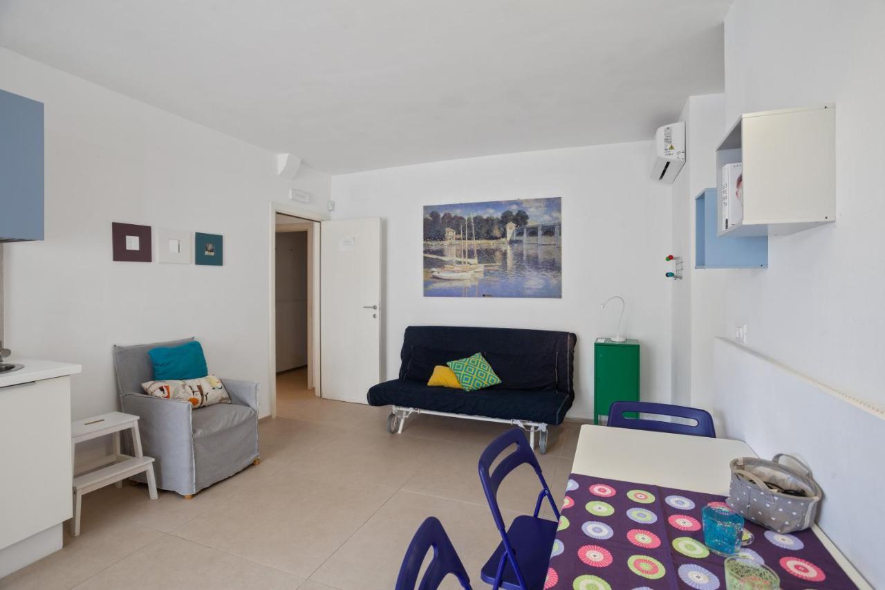 Casalmare Apartments One Step From The Sea Mola di Bari Exterior foto