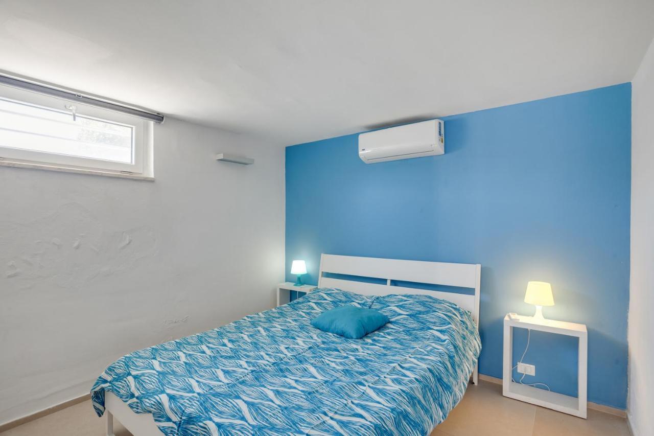 Casalmare Apartments One Step From The Sea Mola di Bari Exterior foto
