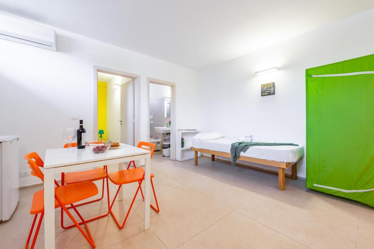 Casalmare Apartments One Step From The Sea Mola di Bari Exterior foto