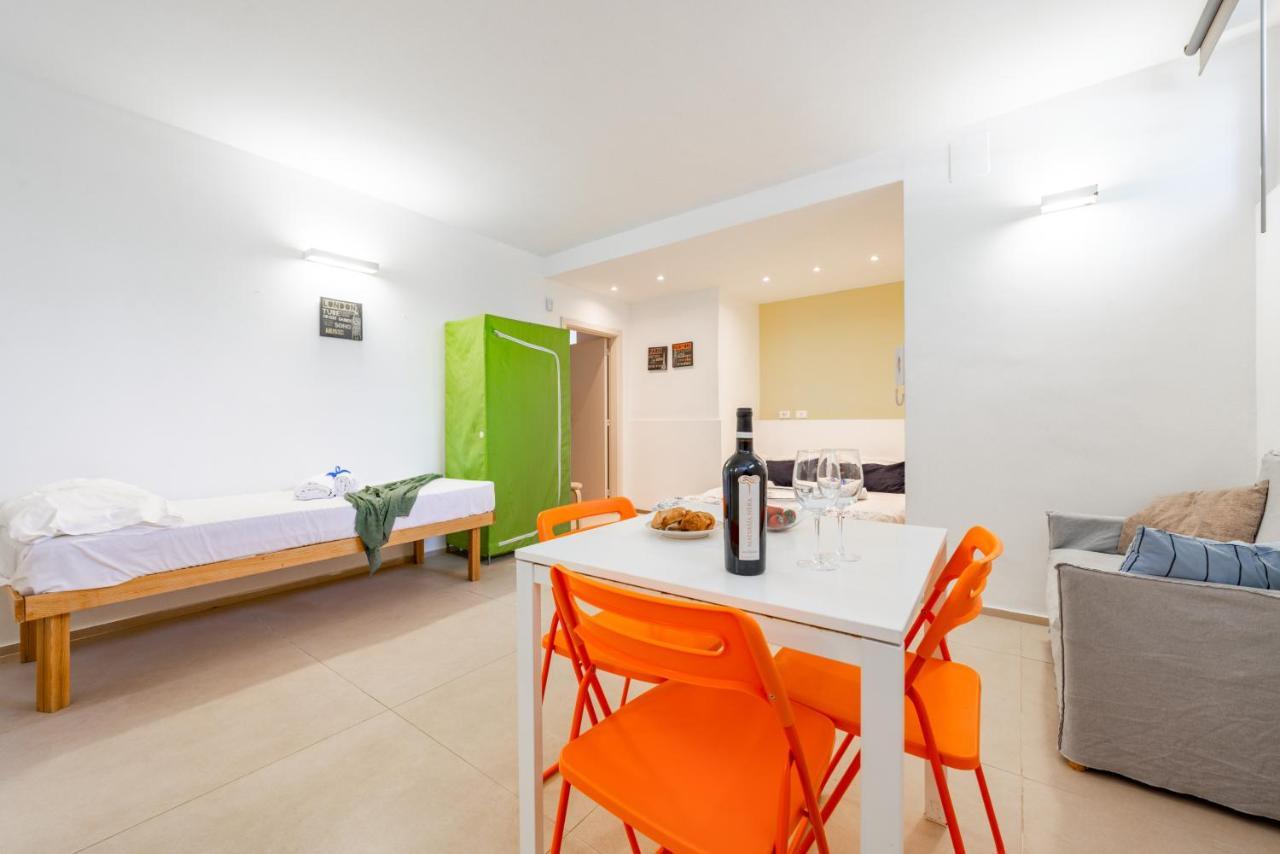 Casalmare Apartments One Step From The Sea Mola di Bari Exterior foto